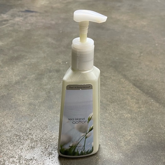 Bath & Body Works Sea Island Cotton Anti Bacterial Moisturizing Hand Soap RARE - Picture 1 of 5